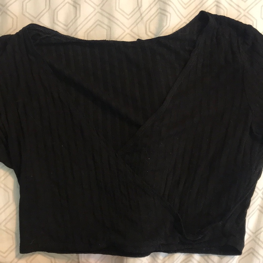Forever 21 • Black Crop Top